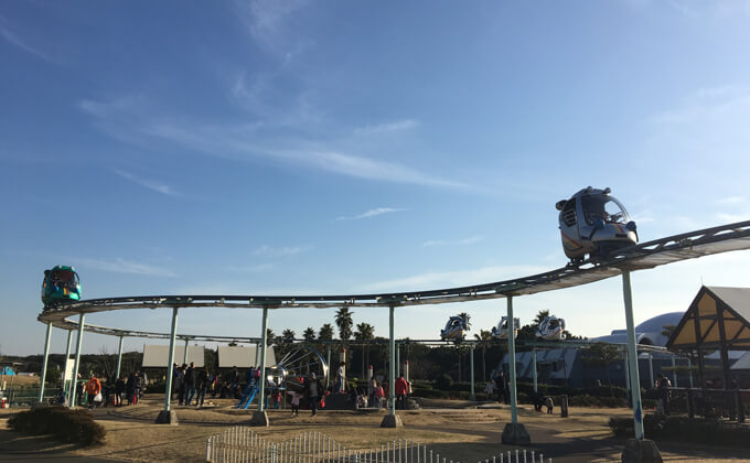 辻堂海浜公園の敷地内にある交通公園の施設スカイサイクル16